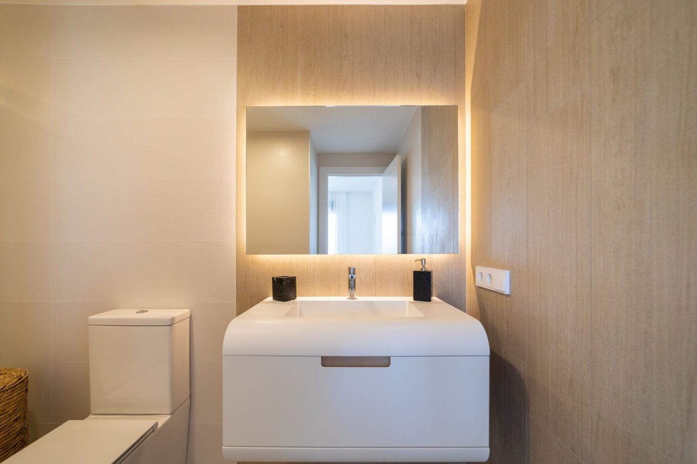 NUEVOS APARTAMENTOS EN VENTA, A 20 MINUTOS DE ALICANTE y ELCHE, COSTA BLANCA