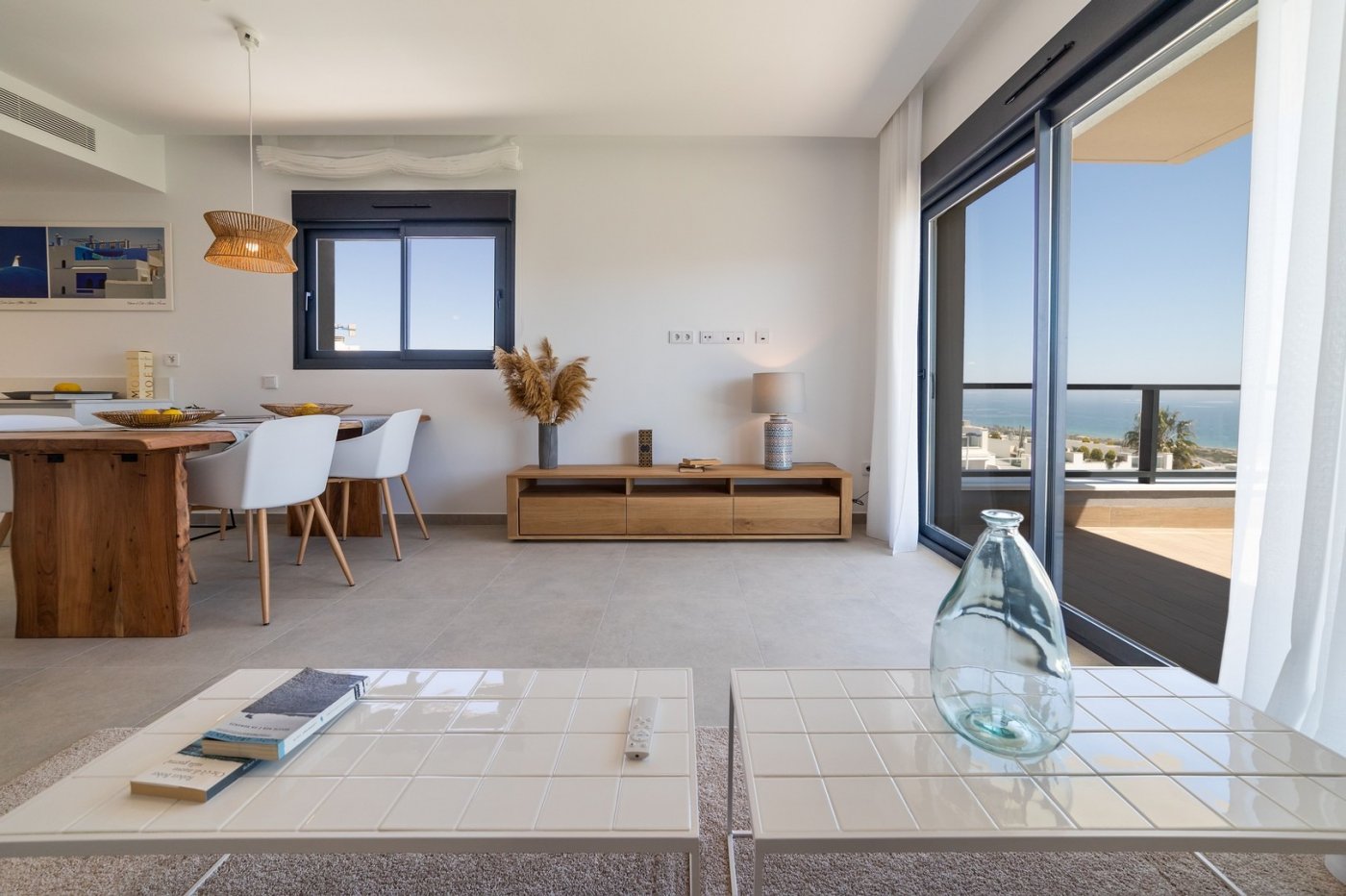 NUEVOS APARTAMENTOS EN VENTA, A 20 MINUTOS DE ALICANTE y ELCHE, COSTA BLANCA