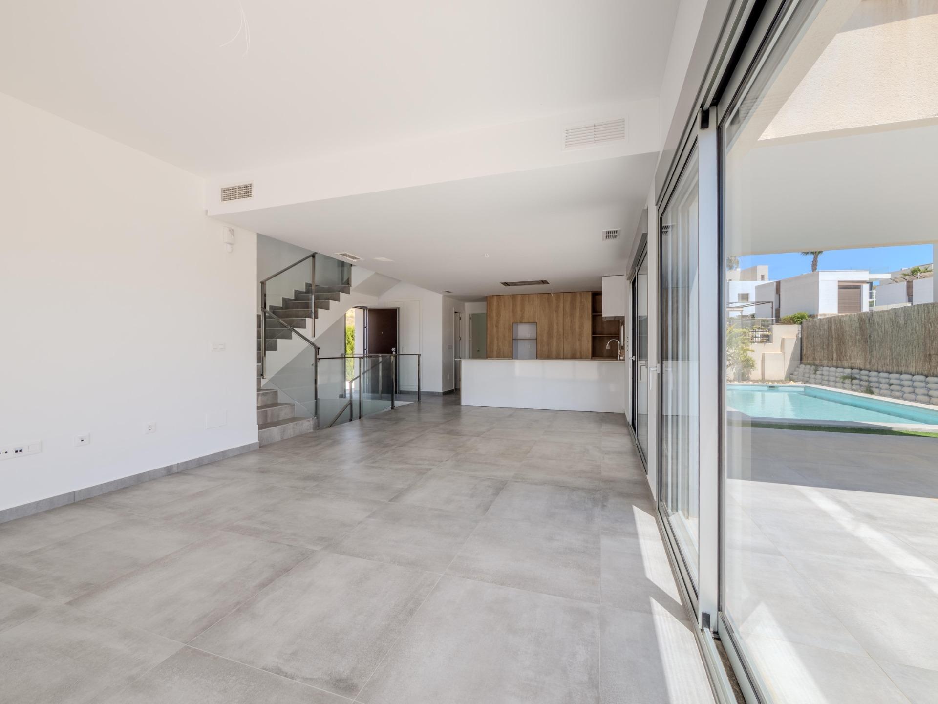 VILLA DE DISEñO MODERNO CON VISTAS AL GOLF