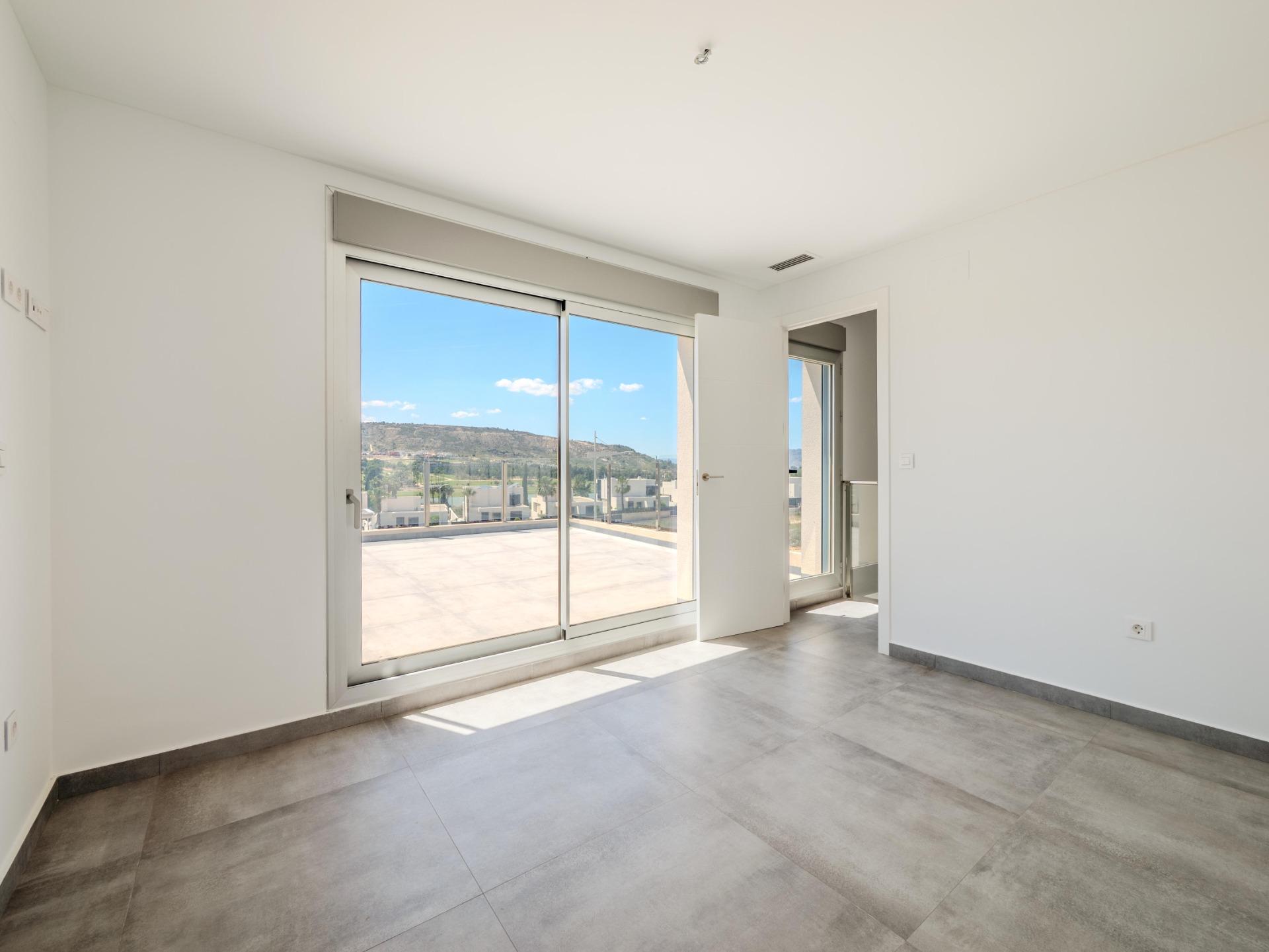 VILLA DE DISEñO MODERNO CON VISTAS AL GOLF