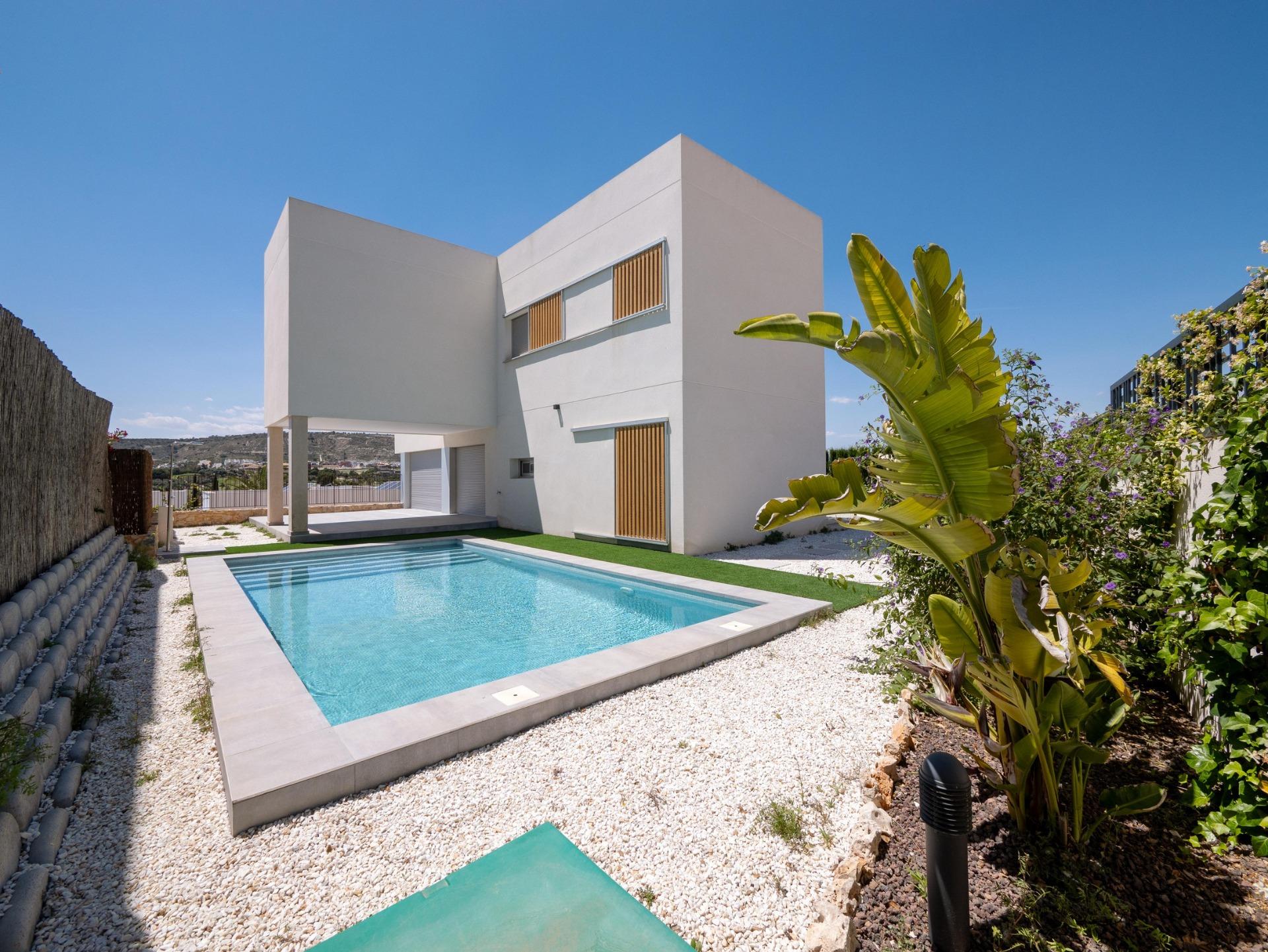 VILLA DE DISEñO MODERNO CON VISTAS AL GOLF