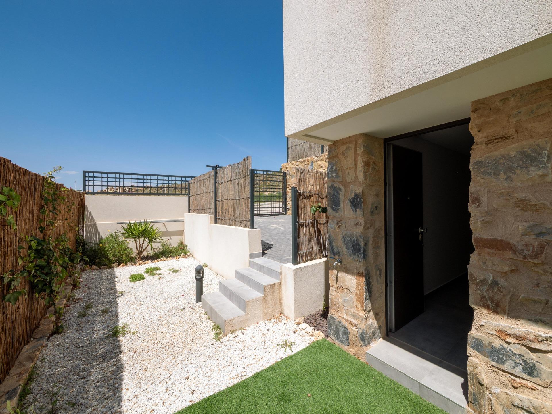 VILLA DE DISEñO MODERNO CON VISTAS AL GOLF