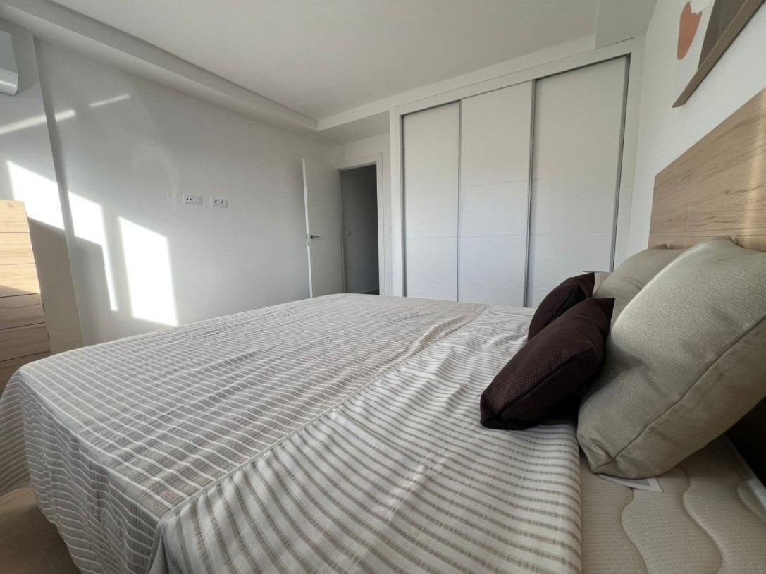 Casas adosadas de nueva construcción con vistas al mar en Portman, Murcia