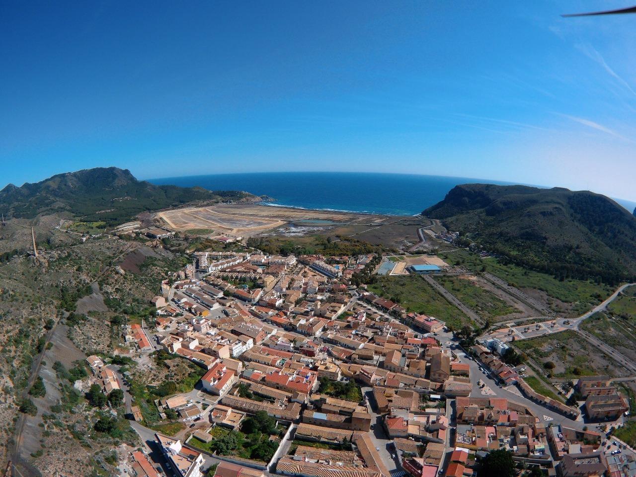 Casas adosadas de nueva construcción con vistas al mar en Portman, Murcia