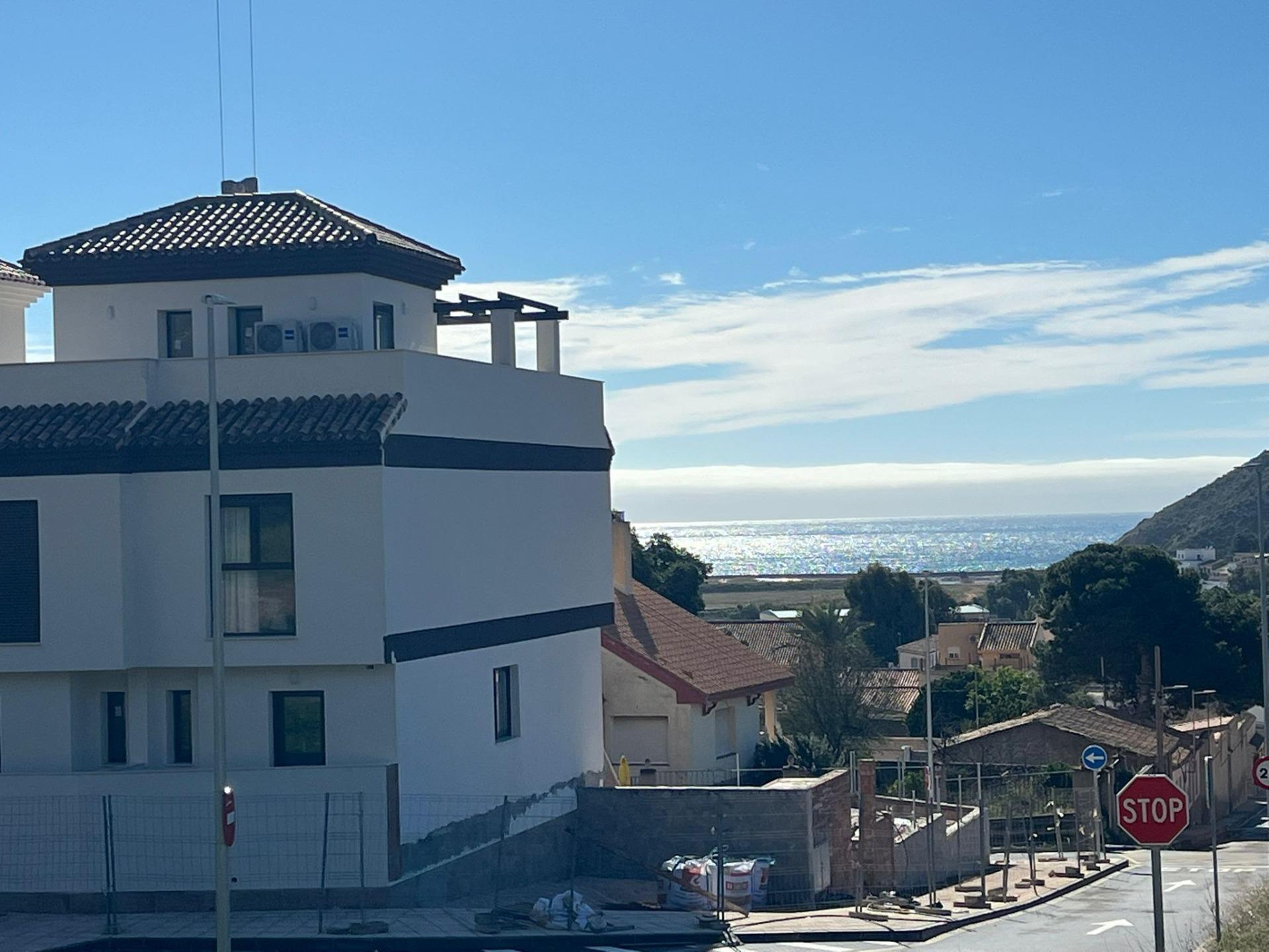 Casas adosadas de nueva construcción con vistas al mar en Portman, Murcia