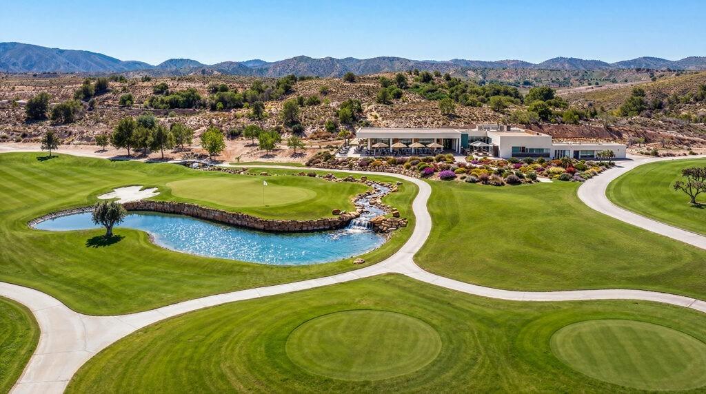 Apartamentos de nueva construcción y chalés adosados en Corvera Hills Golf-Murcia