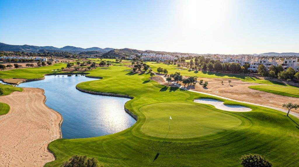Apartamentos de nueva construcción y chalés adosados en Corvera Hills Golf-Murcia