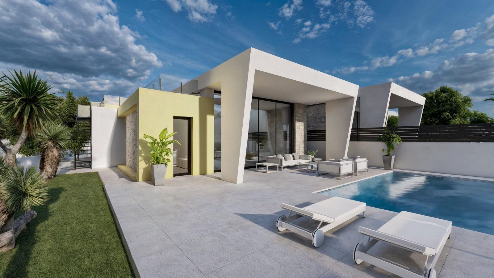 Chalets de obra nueva de una planta con piscina privada en Torrevieja