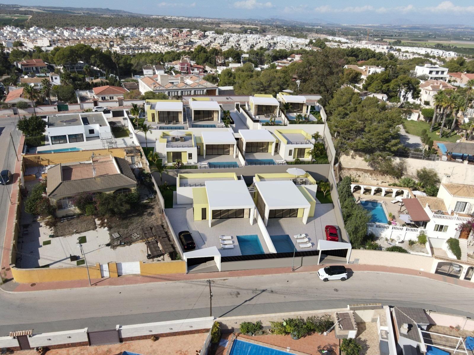 Chalets de obra nueva de una planta con piscina privada en Torrevieja