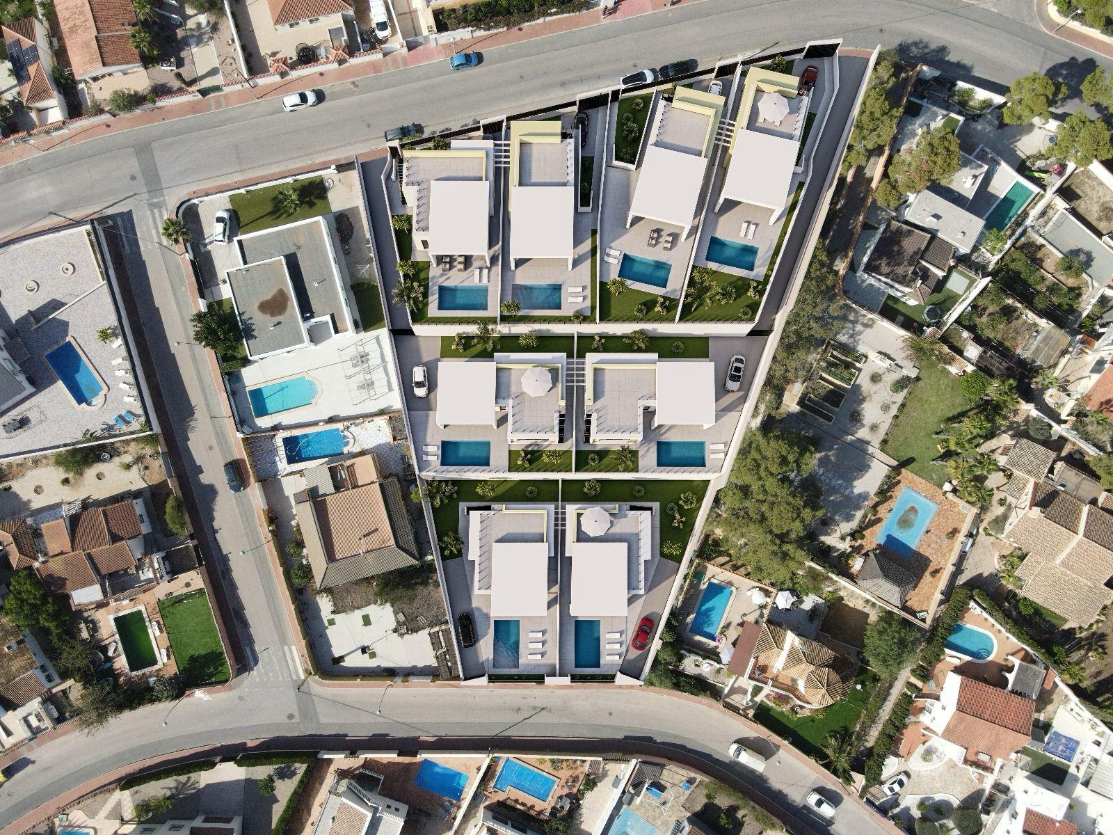 Chalets de obra nueva de una planta con piscina privada en Torrevieja