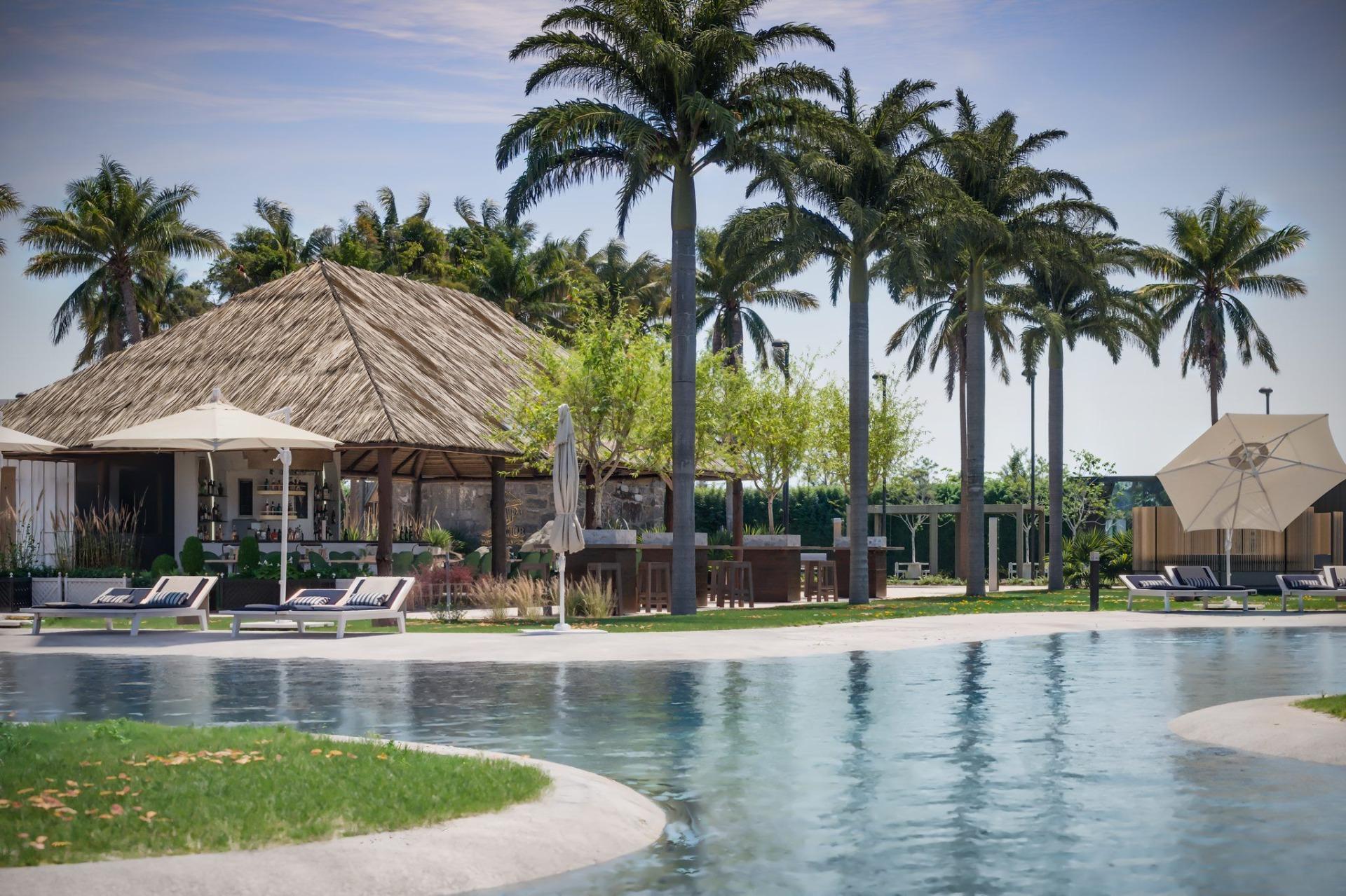 Modernas casas adosadas y pareadas de nueva construcción con piscina privada en El Alba Resort-Torre Pacheco