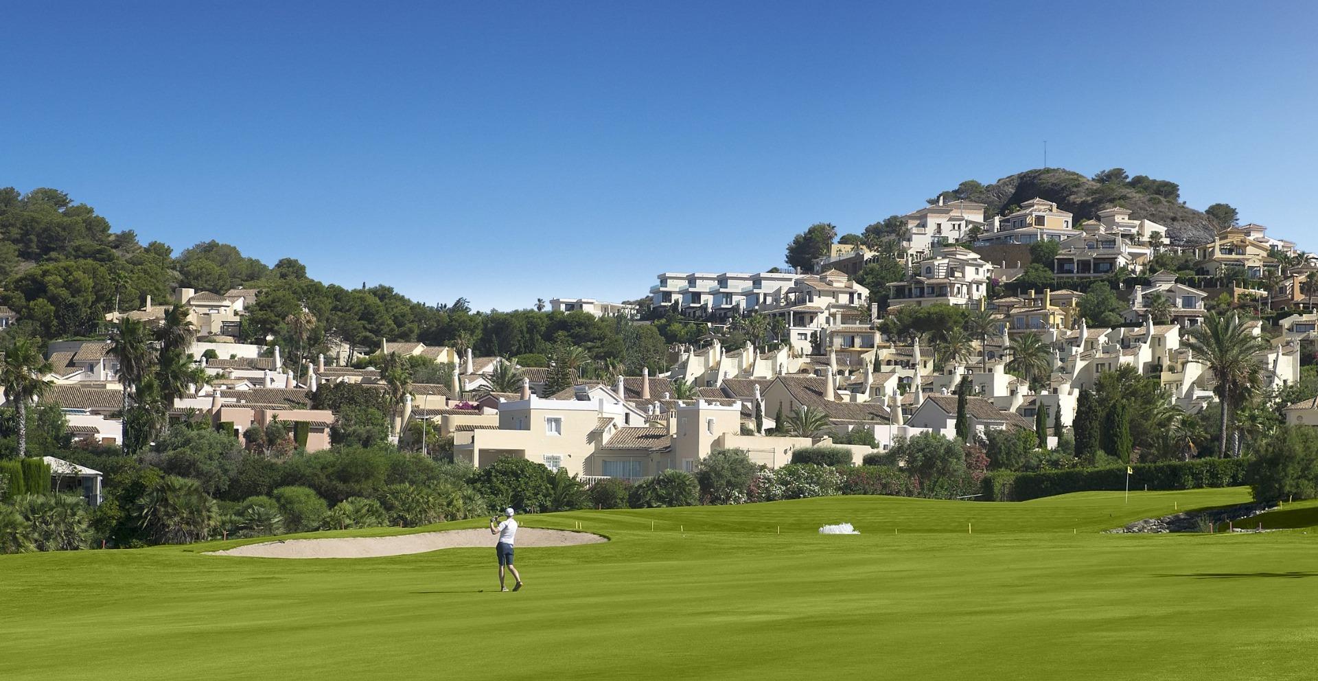 Residencial con bungalows, adosados y villas en La Manga Club