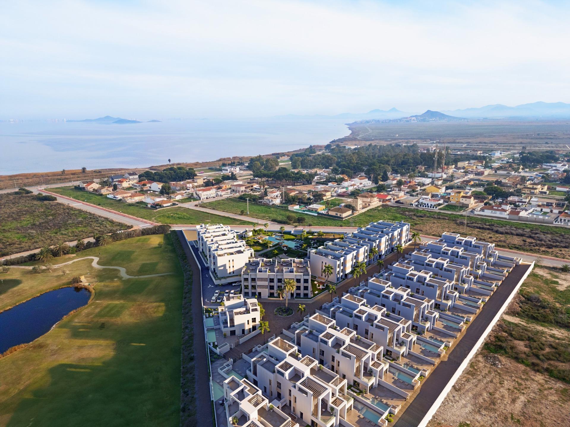 Villas de nueva construcción con piscina privada en Serena Golf-Los Alcázares