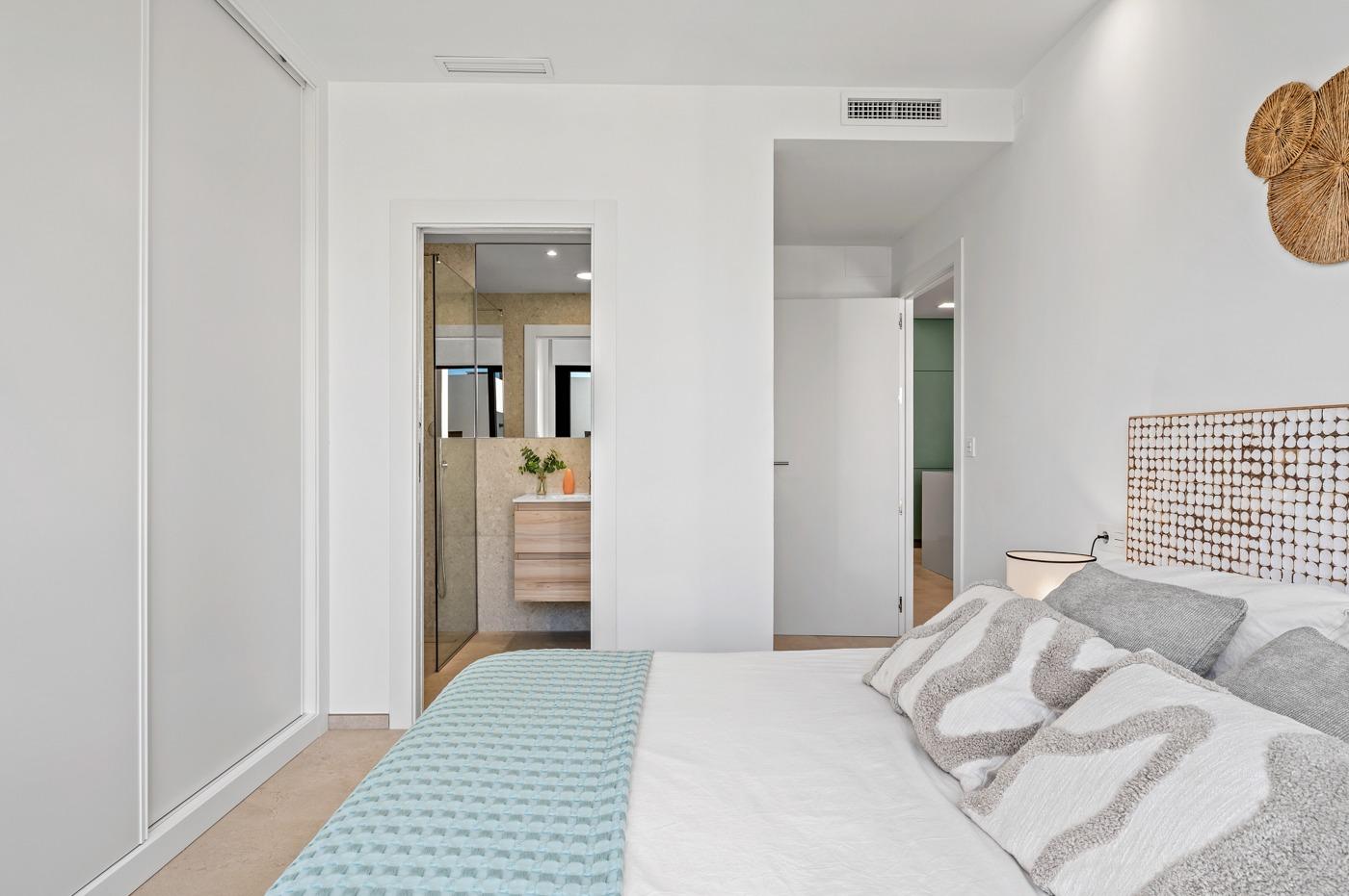 Apartamentos y villas de nueva construcción en primera línea de golf en Los Alcázares, Costa Cálida