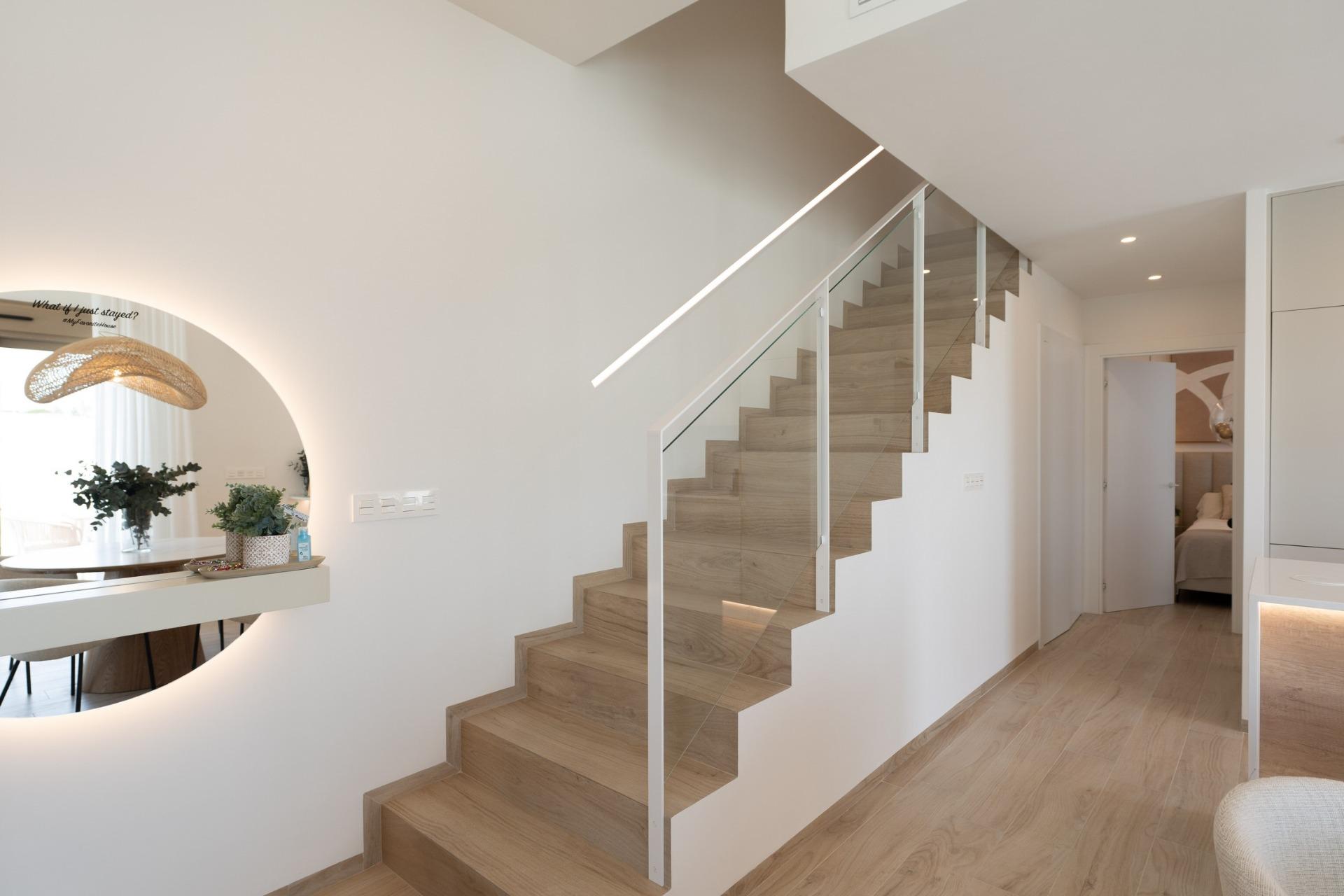 Villas de nueva construcción con piscina privada en Serena Golf-Los Alcázares