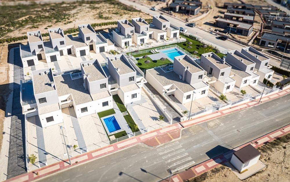 Adosados y villas adosadas de nueva construcción, listas para entrar a vivir, en Altaona Golf Resort, Murcia