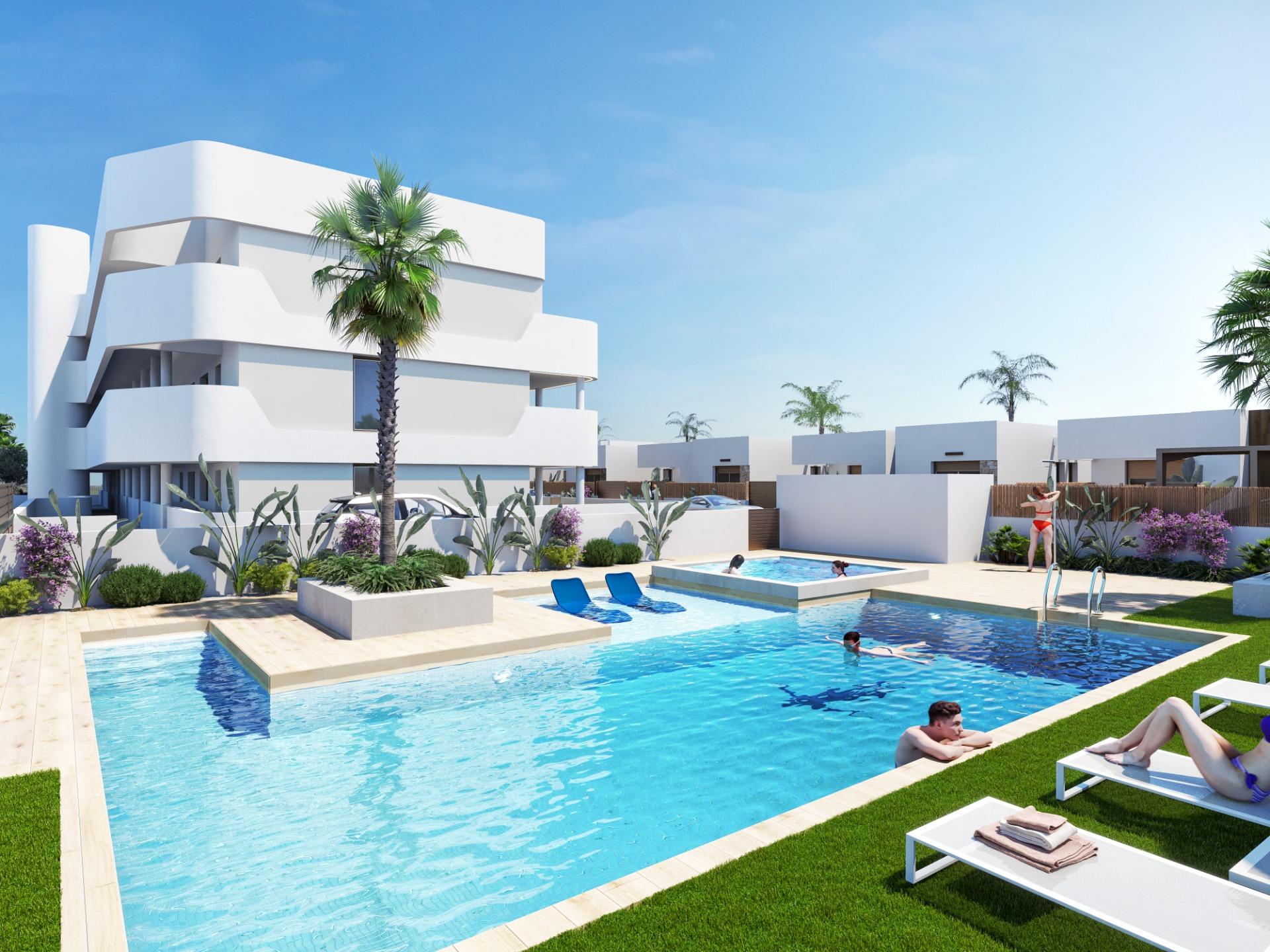 Apartamentos y villas de nueva construcción en primera línea de golf en Los Alcázares, Costa Cálida