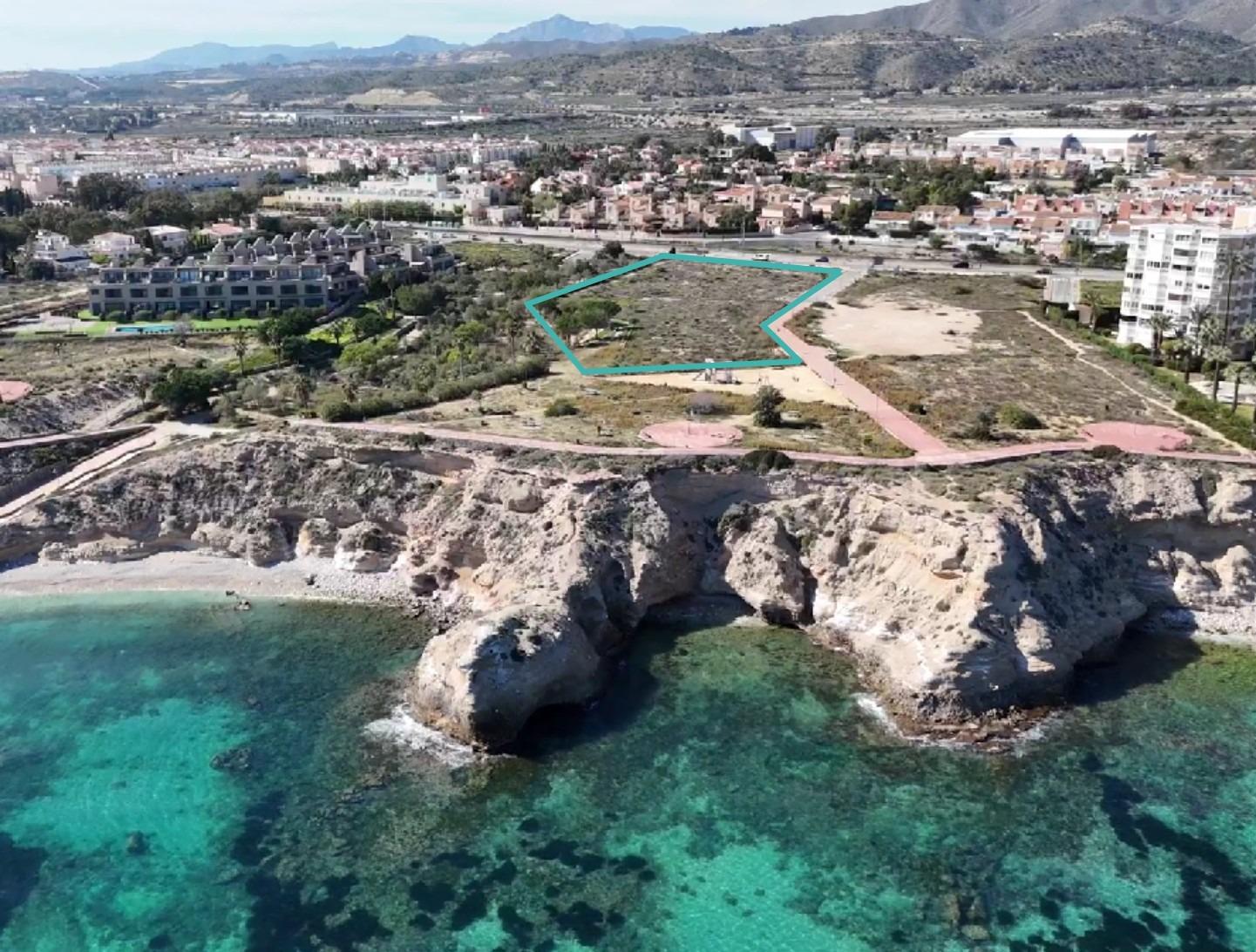Exclusivas viviendas en primera línea de playa en El Campello, Costa Blanca