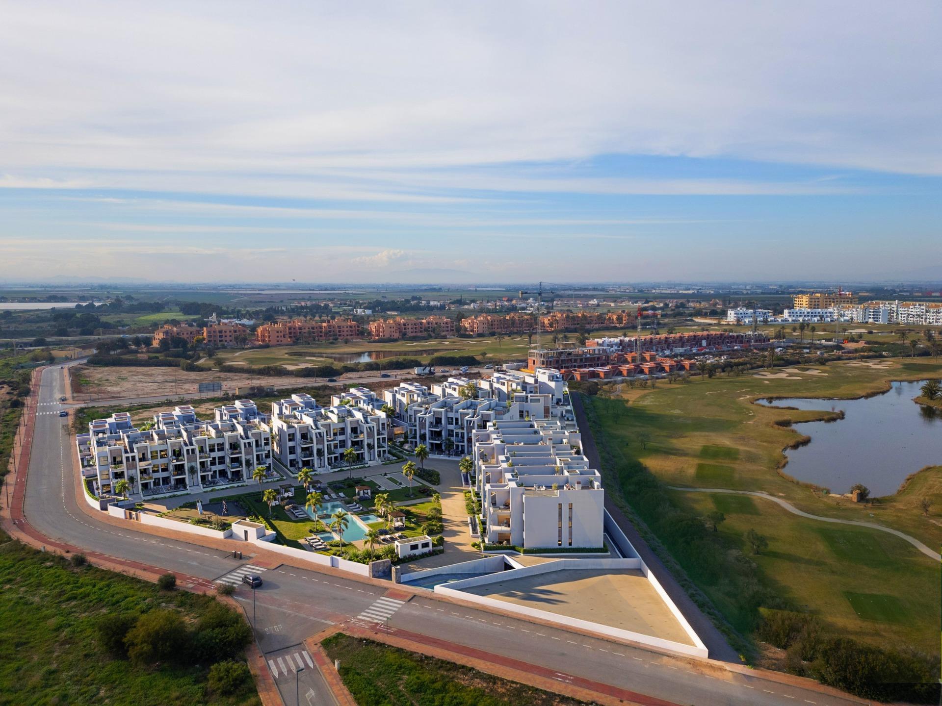 Apartamentos de nueva construcción en La Serena Golf-Los Alcázares, cerca de la playa
