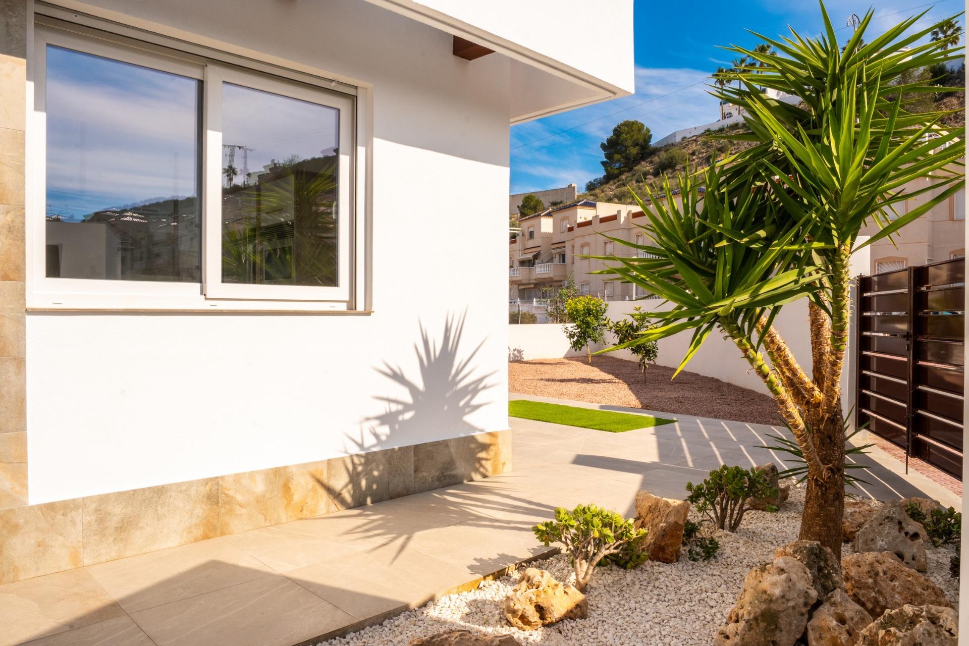 PRECIOSA GRAN VILLA CON VISTAS AL CAMPO DE GOLF “LA MARQUESA”!