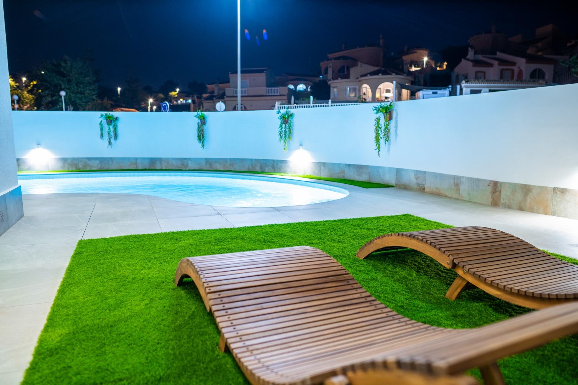 PRECIOSA GRAN VILLA CON VISTAS AL CAMPO DE GOLF “LA MARQUESA”!