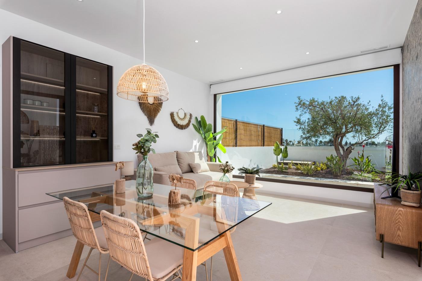 Apartamentos y villas de nueva construcción en primera línea de golf en Los Alcázares, Costa Cálida