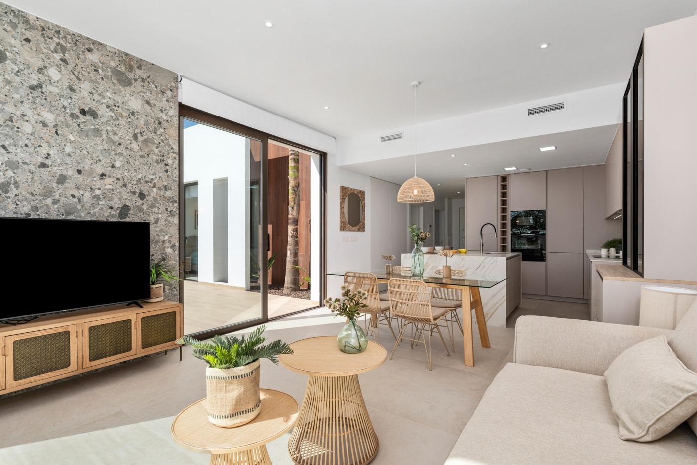 Apartamentos y villas de nueva construcción en primera línea de golf en Los Alcázares, Costa Cálida