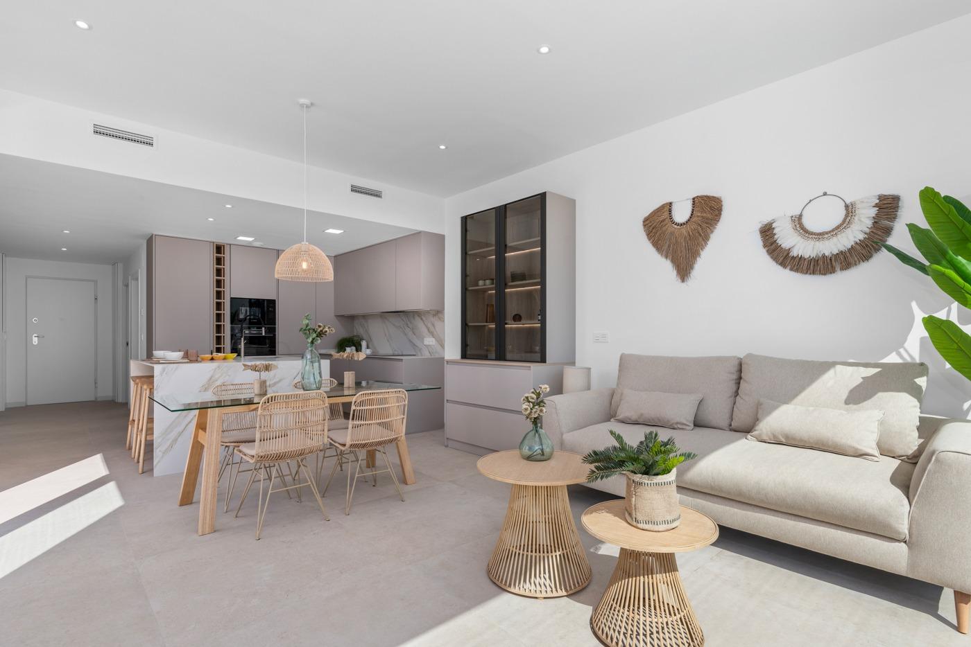 Apartamentos y villas de nueva construcción en primera línea de golf en Los Alcázares, Costa Cálida