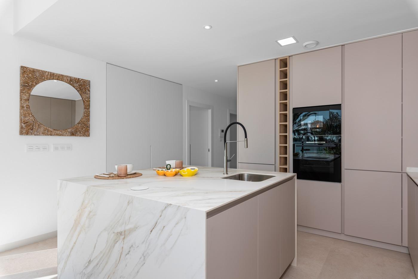 Apartamentos y villas de nueva construcción en primera línea de golf en Los Alcázares, Costa Cálida