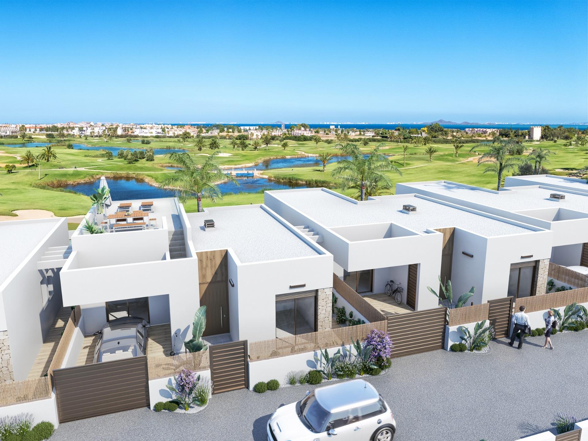 Apartamentos y villas de nueva construcción en primera línea de golf en Los Alcázares, Costa Cálida