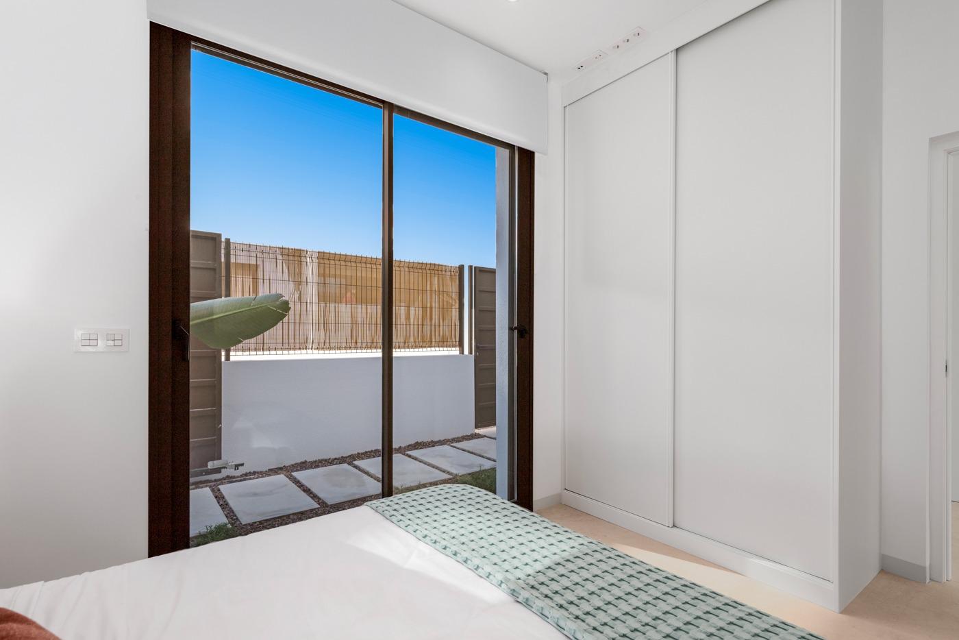 Apartamentos y villas de nueva construcción en primera línea de golf en Los Alcázares, Costa Cálida