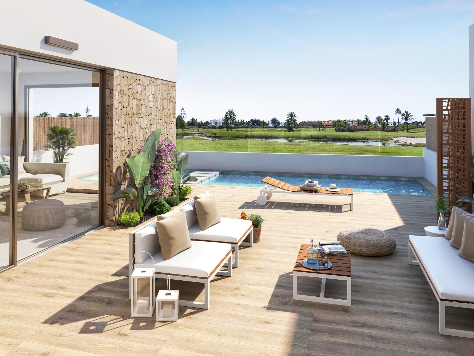 Apartamentos y villas de nueva construcción en primera línea de golf en Los Alcázares, Costa Cálida