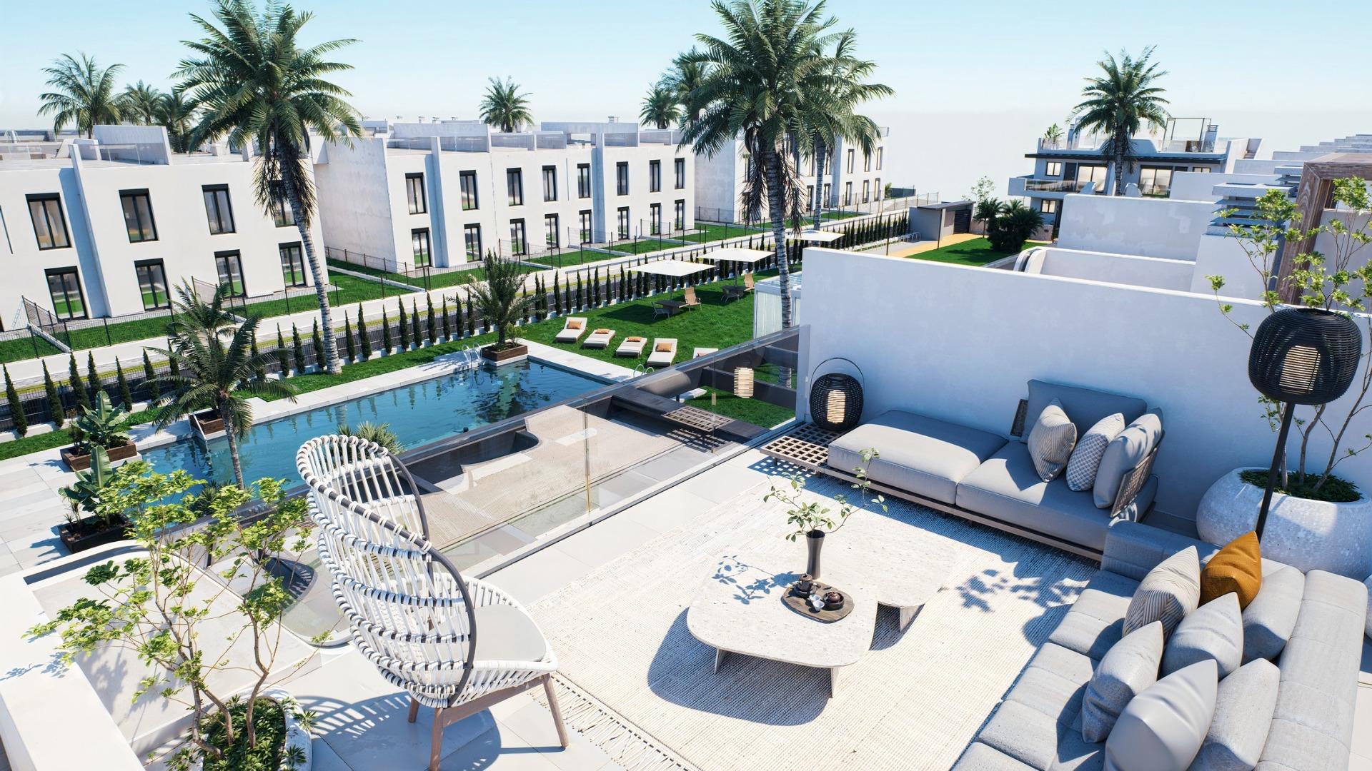 Bungalows de nueva construcción con jardín o solárium cerca de la playa en Pilar de la Horadada