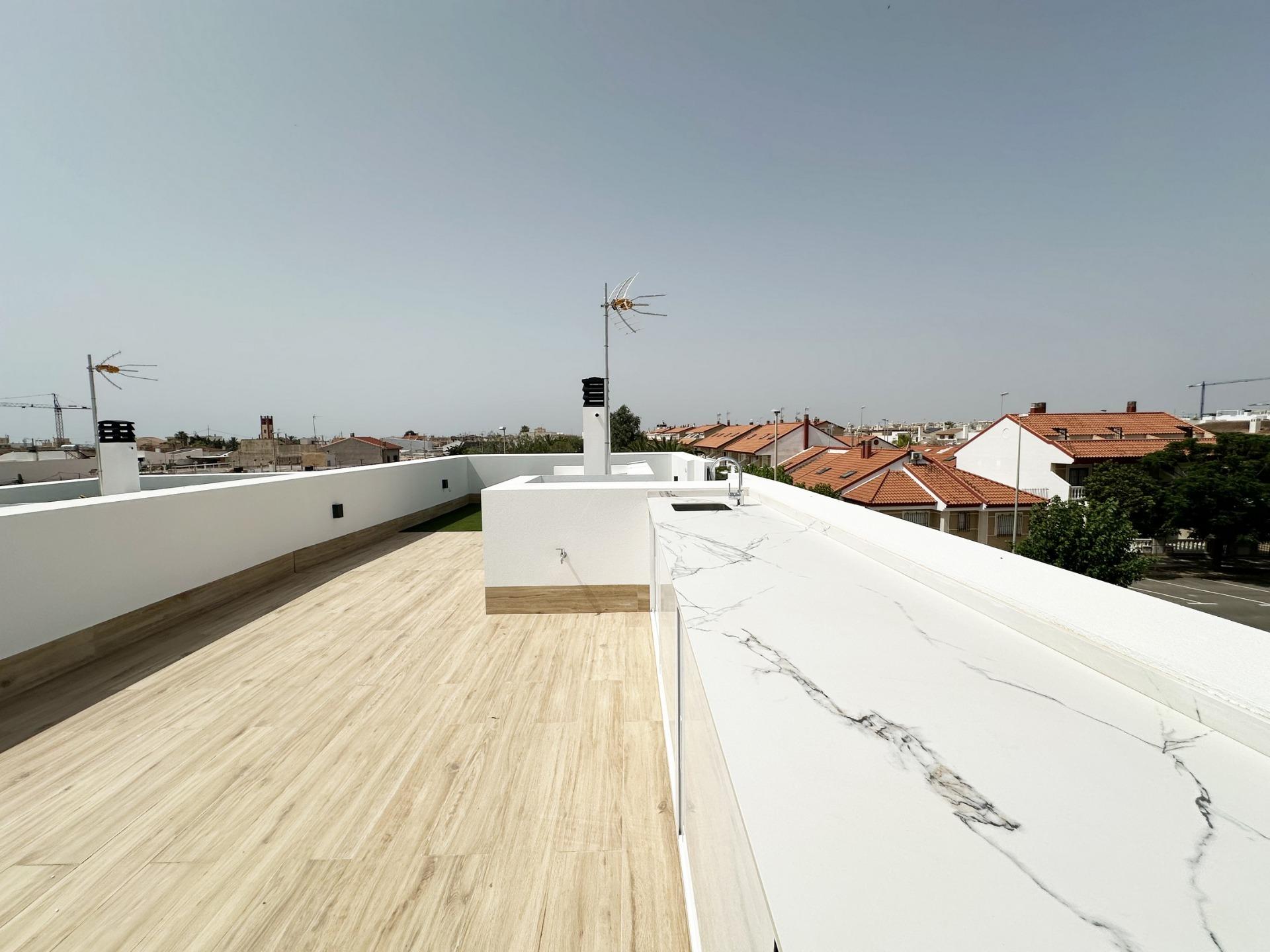 Exclusivas villas de nueva construcción a 300 m de la playa en Torre de la Horadada