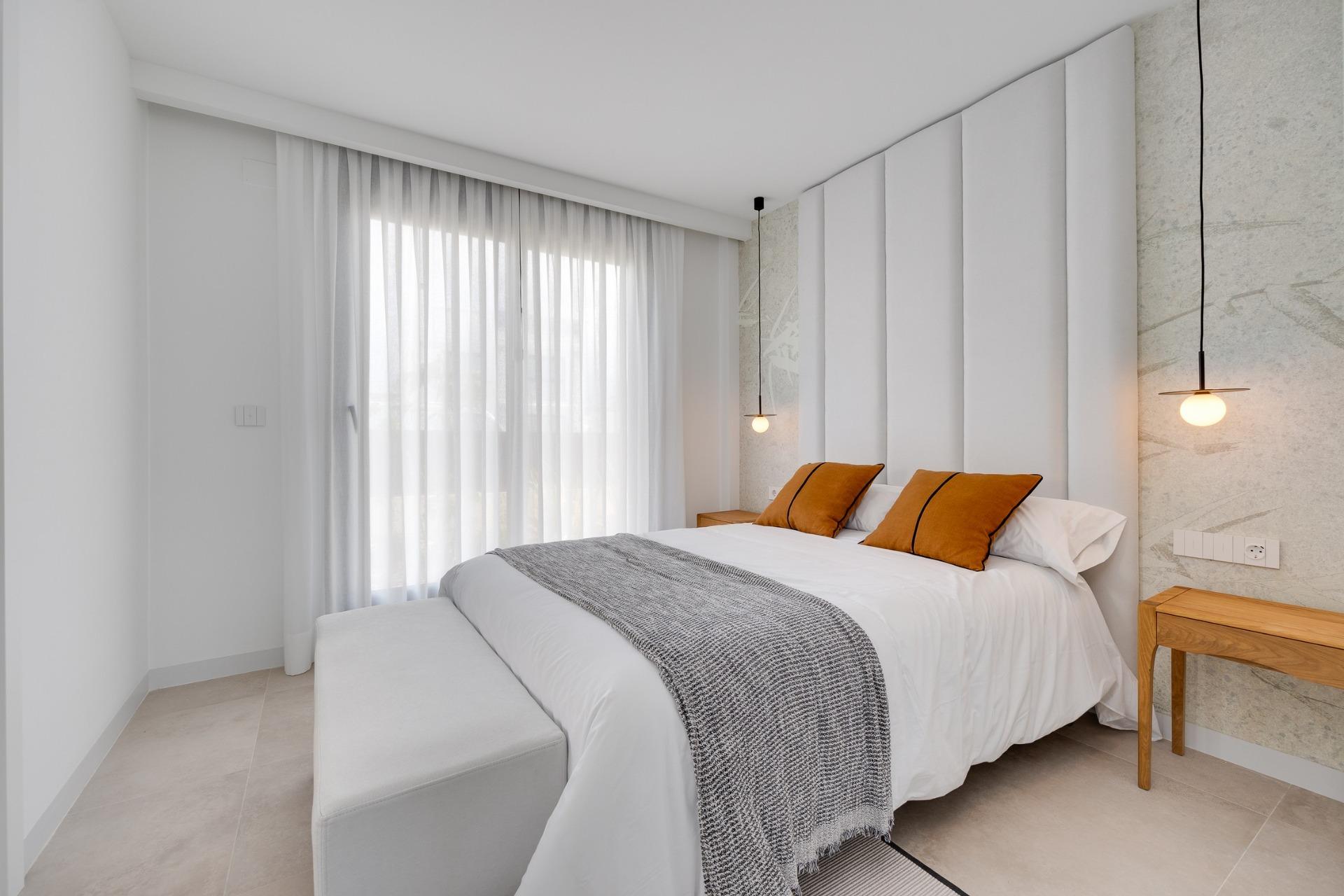 Villas adosadas de nueva construcción en venta en Mutxamel con piscina privada y vistas al mar