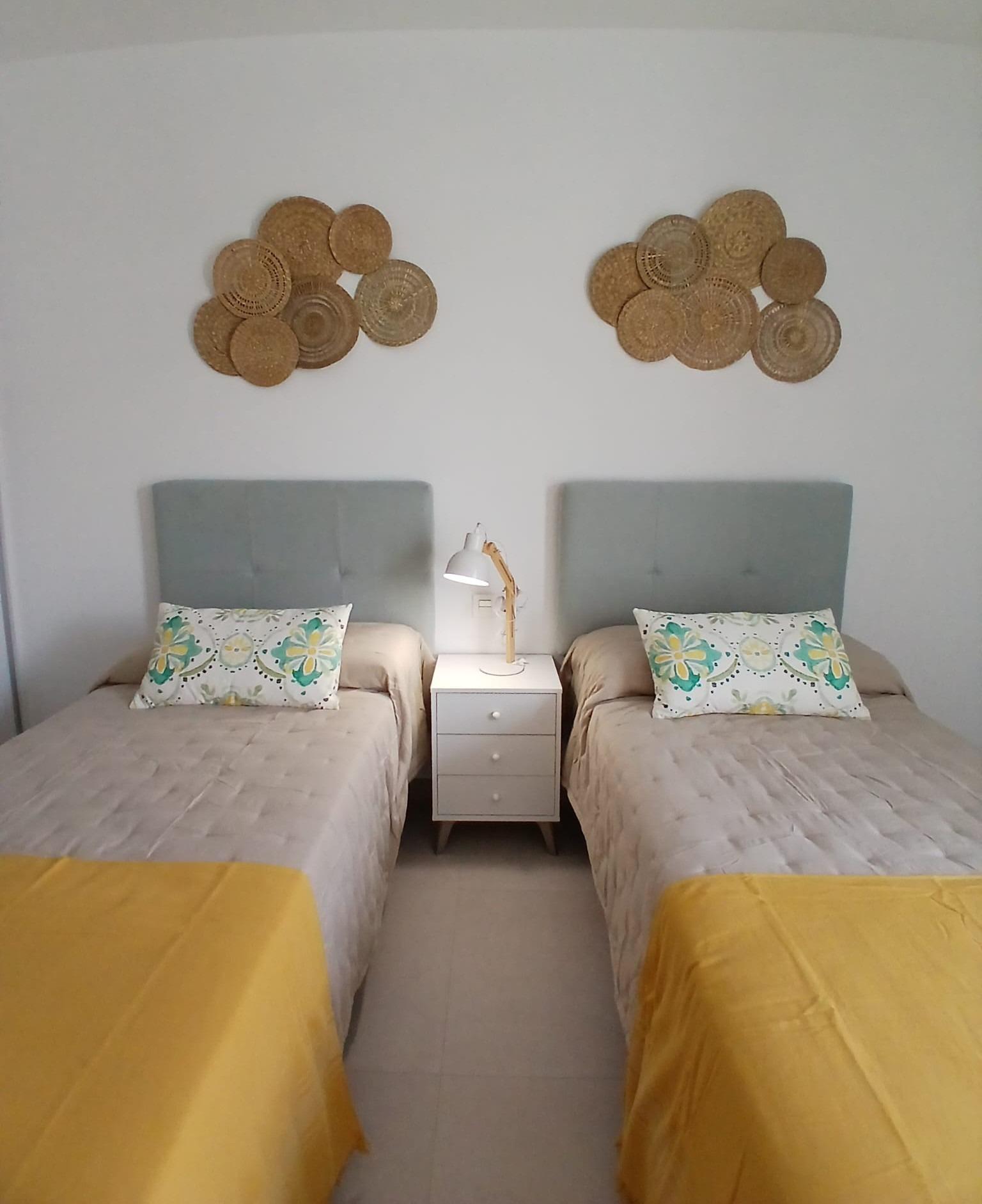 Villas adosadas de nueva construcción en Bigastro, Alicante