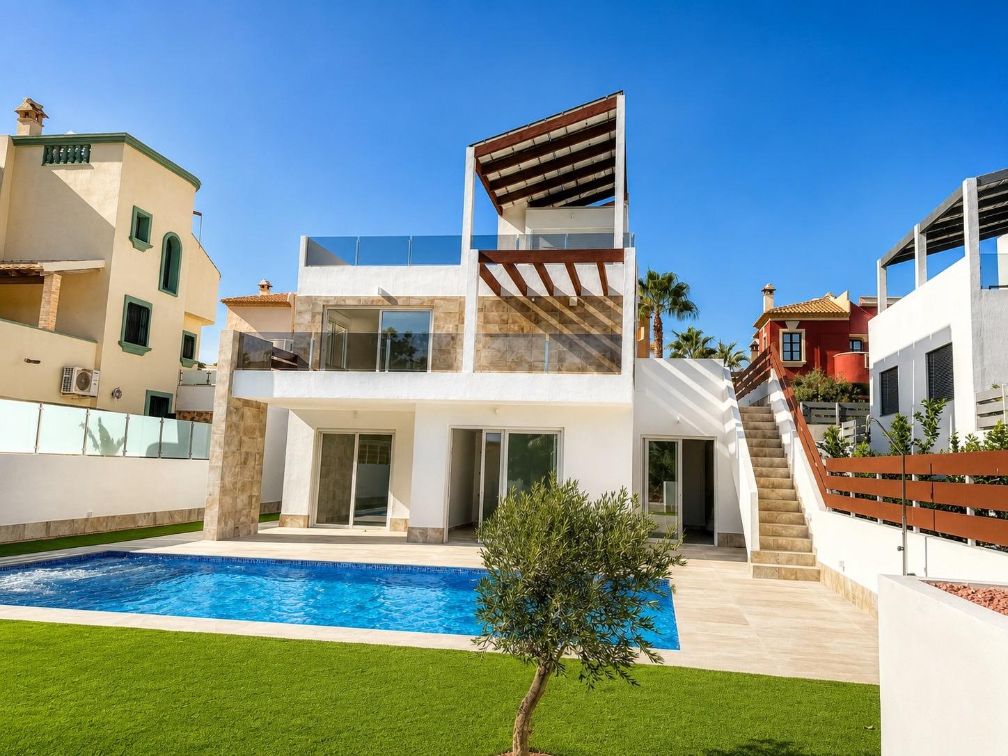 Villas de lujo en primera línea de campo de golf en Ciudad Quesada, Costa Blanca