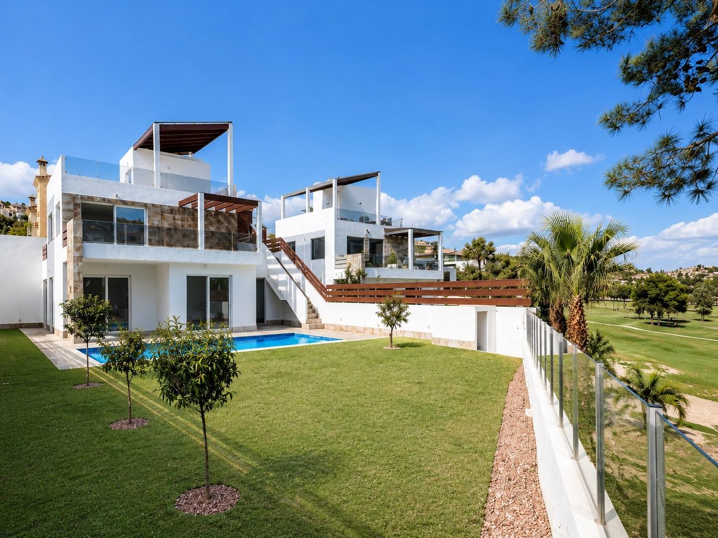Villas de lujo en primera línea de campo de golf en Ciudad Quesada, Costa Blanca