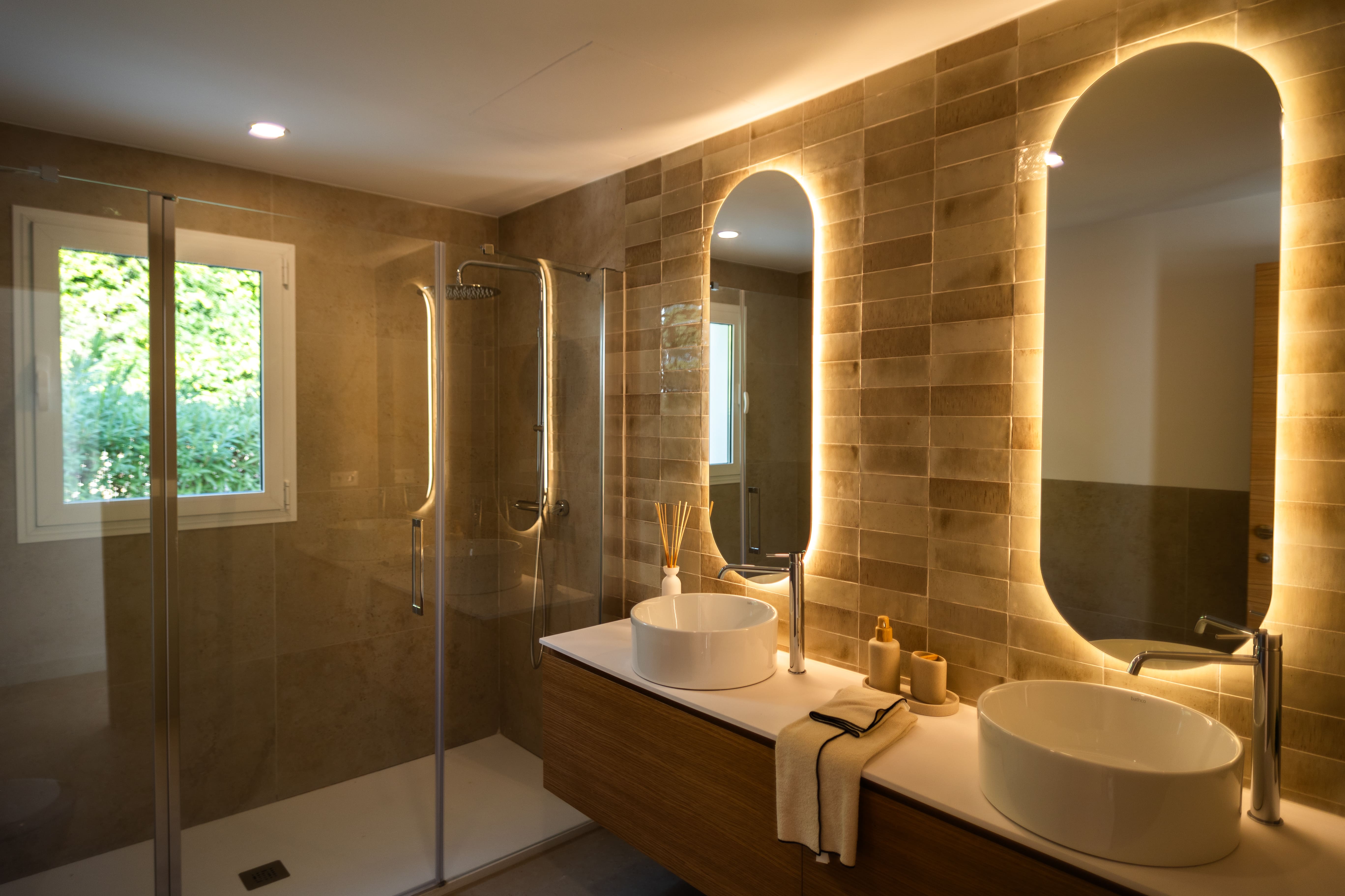 Villa moderna con vistas al mar