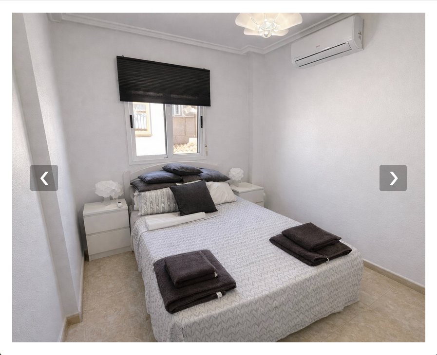 Casa adosada en urbanización cerrada